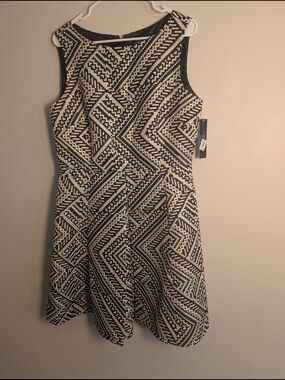 Tahari Black & White Geometric Fit-and-Flare Mini Dress